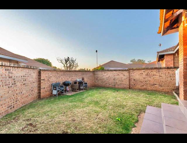 2 BEDROOM TOWNHOUSE FOR SALE IN BENDOR